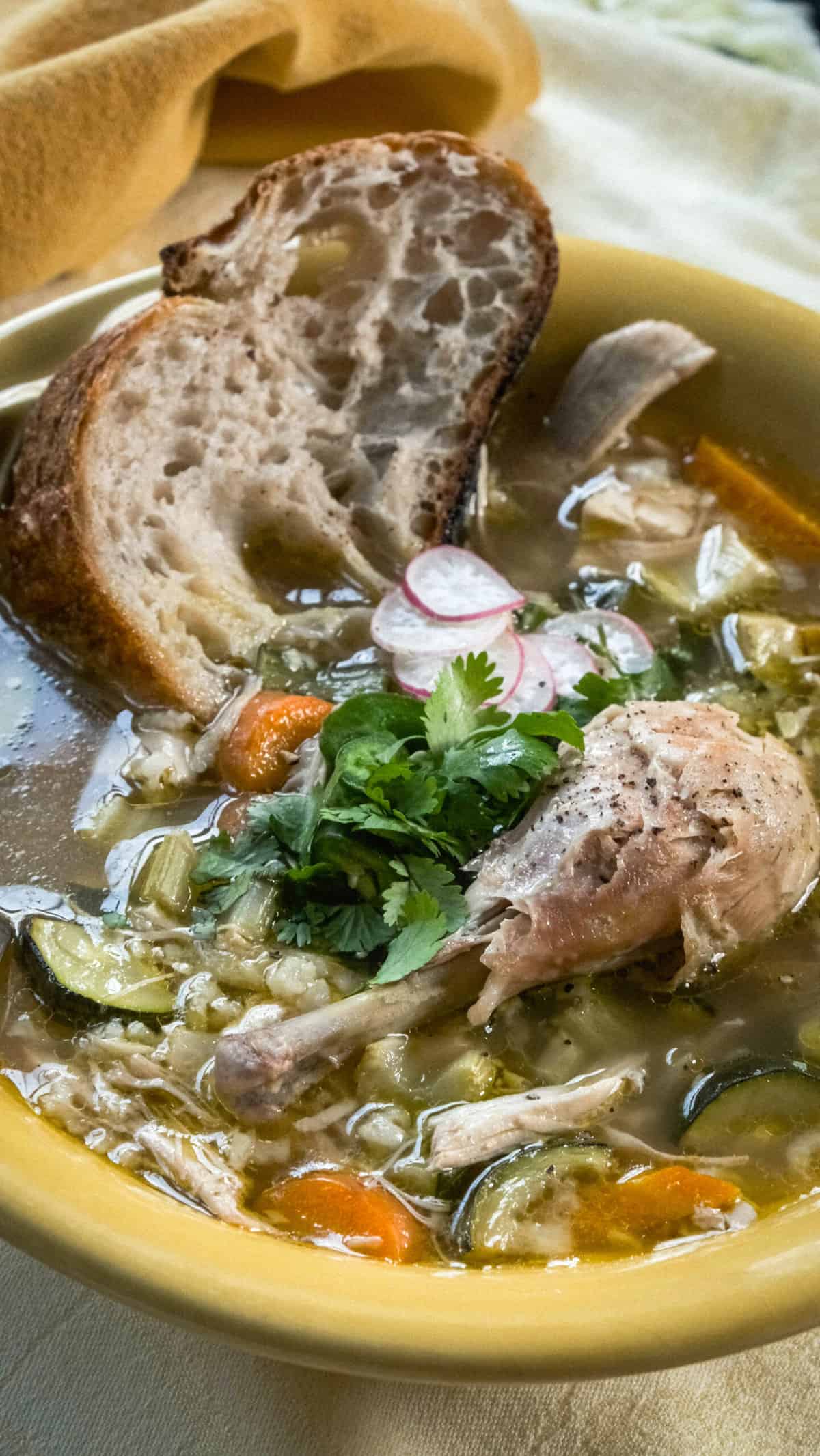 Caldo de pollo en instant pot