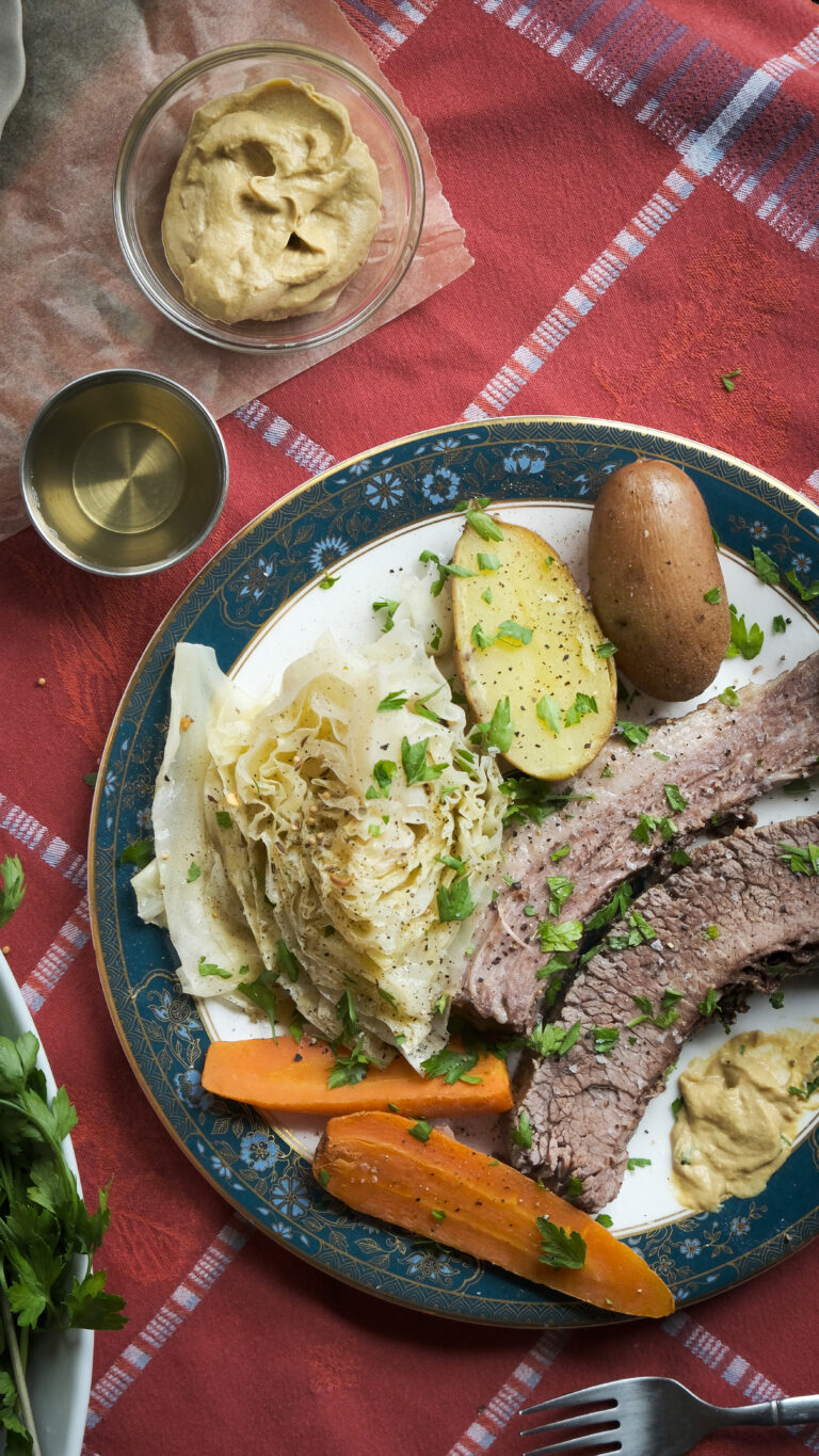 Corned beef and cabbage slow cooker